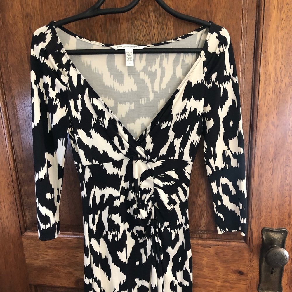 Diane von Furstenburg faux wrap dress, size 6